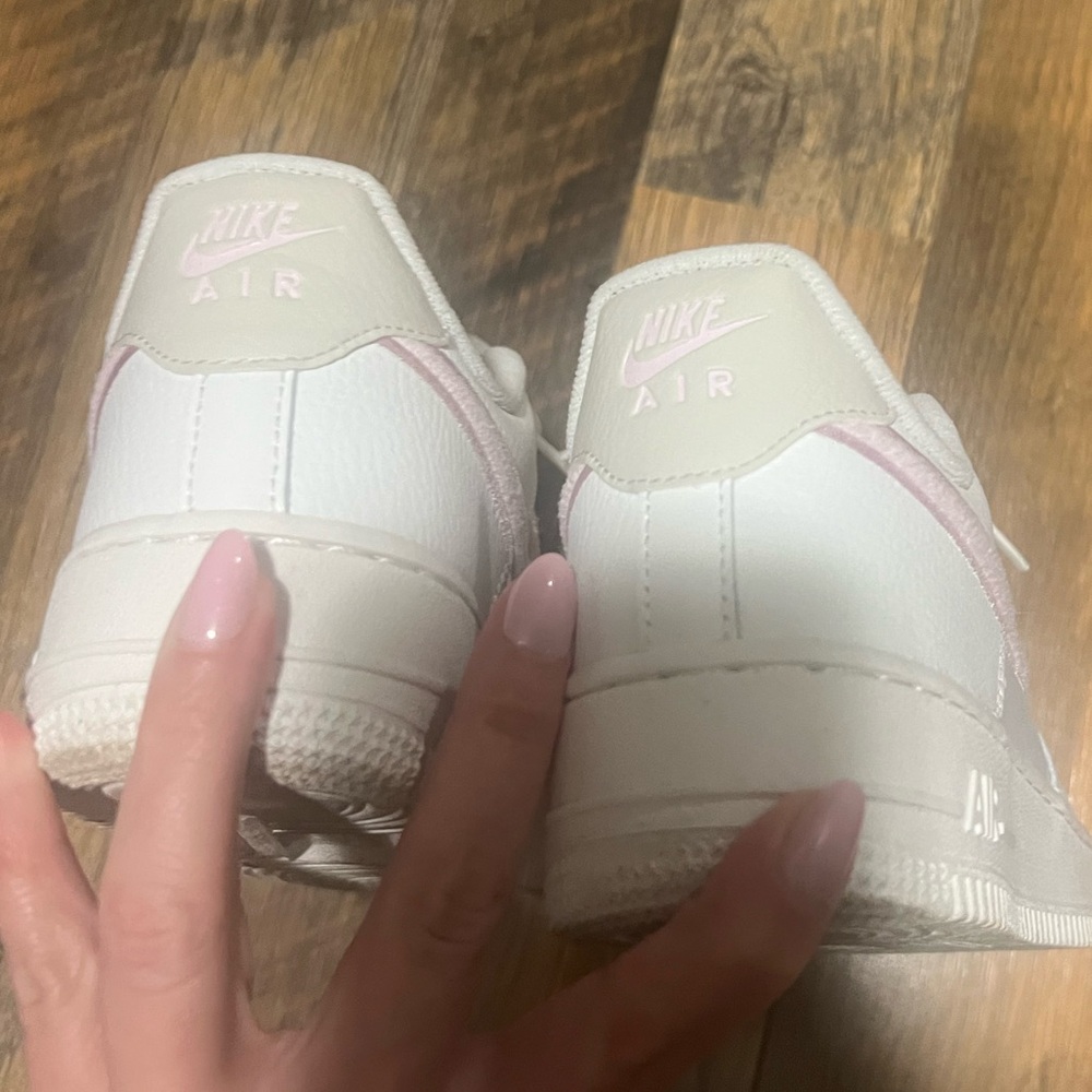 AIR FORCE 1 07 WMNS “Regal Pink” in Box - Picture 10 of 16